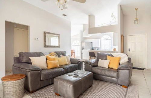 Quiet Getaway to Tampa & Orlando - Photo 15