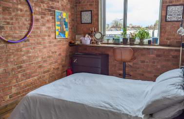 Creative Warehouse Conversion & Plant Haven - Foto 12