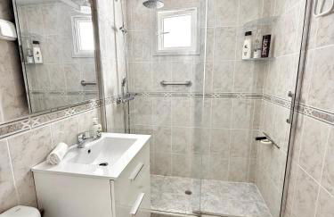 Beachfront Apartment Sabinillas - Photo 13