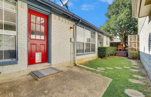 3-BD 2-BA Northern Dallas Retreat Hot Tub and BBQ - Photo 36