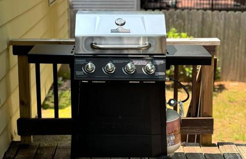 Sparkling Saratoga 3BR home near Track and SPAC Dogs - Foto 25