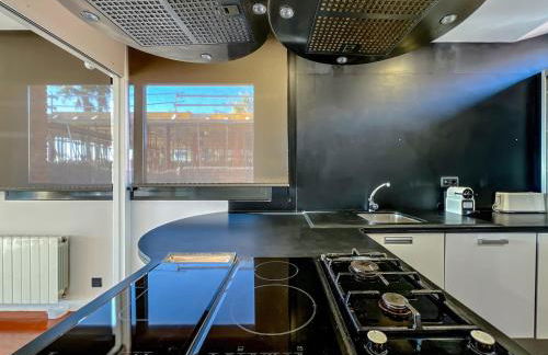 Stylish villa with saltwater pool - Foto 12