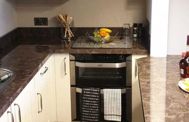 Seaview Apartment Sleeps 2 -patio -wifi -Tv - Photo 3