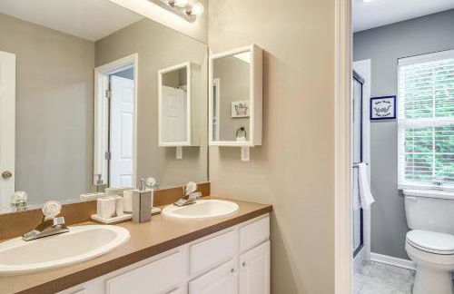 Home Sweet Home with Private Pool and Patio! - Foto 23