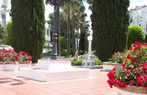 Apartment in El Presidente Beach Side New Golden Mile - Photo 39