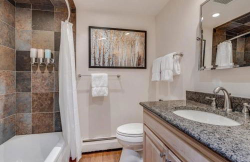 New Listing 2BR 2BA Condo - Mountain Views - Foto 19