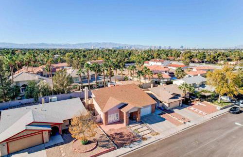 Arcade game room, 2 king beds, ev chargers - Foto 59