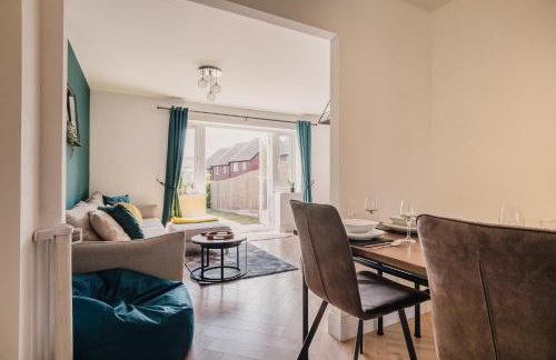 Beautiful 3 Bedroom Home Near Worcester - Photo 66