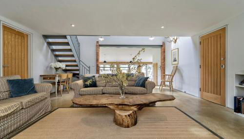 Lodge Farm - Photo 3