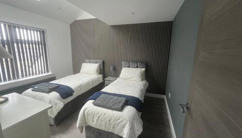 Whole house -Sleeps4-Parking-Garden-BikingHiking - Foto 4