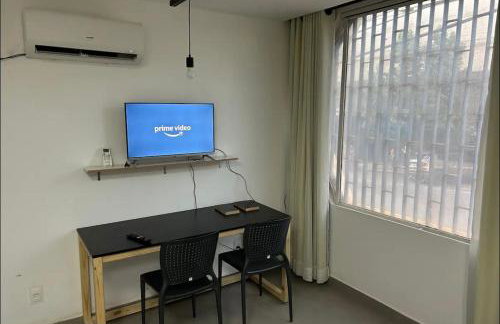 09 - ESTÚDIO COMPLETO com Ar condicionado, Cozinha, Vaga de garagem, bem localizado, próximo ao LifeCenter - Foto 41