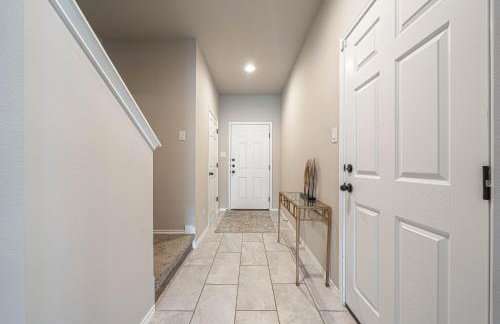Gorgeous, Brand New 3 Bedrooms Home- Near SeaWorld & Lackland AFB - Foto 26