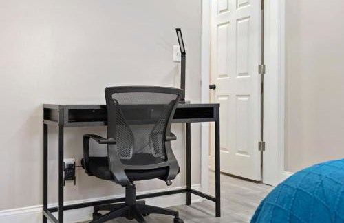 Chic Boho Retreat Near Downtown - Photo 29