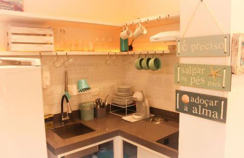 Casa d'Aroeira Residencial Boutique - Centro de Juqueí - Perto de Tudo - 2 quadras do Mar - Serviço de Praia - Roupa de Cama 600 fios algodão Egípcio - Tudo Novo - Estacionamento Interno - Cozinha - Consulte unidades com Ofurô Hidro e Cromoterapia - Foto 66