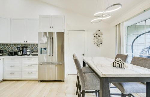 BBQ Ready Retreat with Pool Access in Palm Harbor - Foto 7