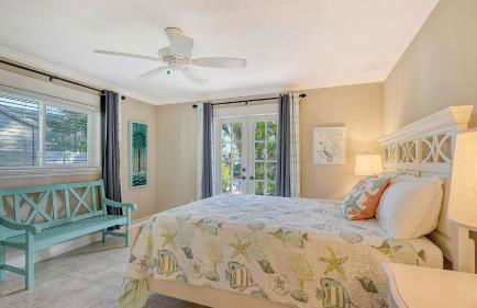 Blue Lagoon Hideaway 3BR Coastal Chic Retreat - Foto 18