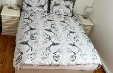 Luxury 4 Bed 3 bath 6 mins from City Renter - Foto 25