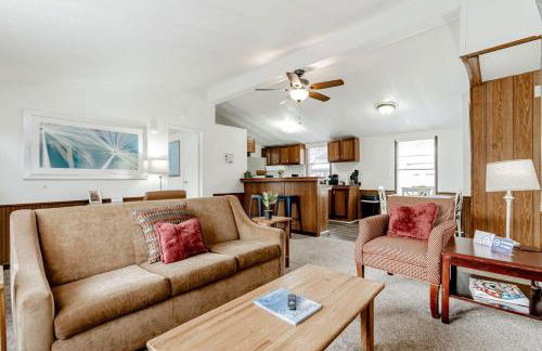 15mins to Downtown- Adorable on Taylor Both Units - Photo 1