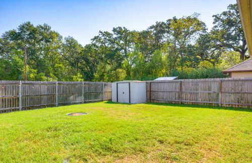 9 Mi to College Station Dog-Friendly Home with Yard - Foto 20