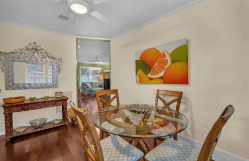 Blue Reverie - Downtown Cottage - Foto 14