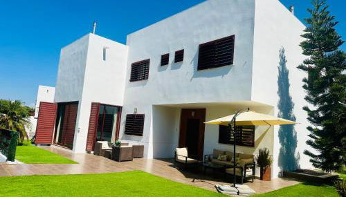 Lux Villa with Year-Round Heated Pool & Game Room - Foto 1