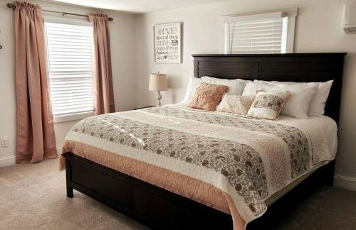 Cute and Cozy 2bed-4 Miles to LU - Foto 6