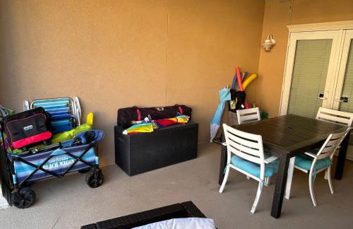 Unique 3BR, 1 of 5 Condos w/Huge Poolside Patio, Steps to Beach & Pier, Gated - Foto 8