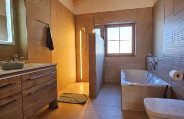 Ferienwohnungen Hipp - Bergblick und Wellness in Top Lage - Foto 2