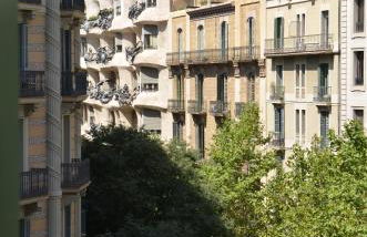 Claris Apartments - Photo 57