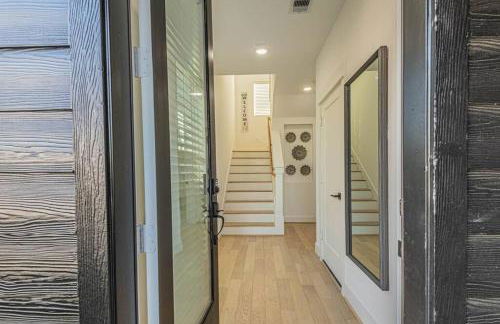 Your home away from home - Photo 9