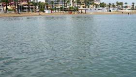 Apartamento en complejo residencial con piscina - Foto 3