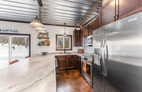 Snowy Paws on Lac Vieux Desert - Photo 9