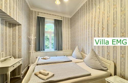 Luxus Ferienhaus Villa EMG Dortmund in Ennepetal, nah Düsseldorf, Köln mit Tennis Court, Garten, Kamin für Familien Gruppen bis 20 Personen - Foto 40