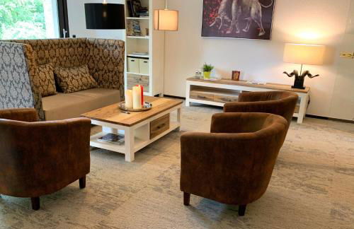 BESOTEL Erkrath - 20 Wohnungen 2 Standorte 35 Schlafzimmer 29 Badezimmer 52 Betten für 73 Gäste - Foto 73