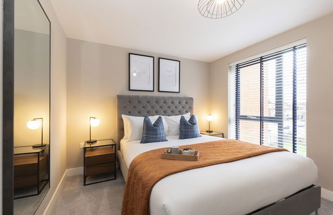 Elliot Oliver - Stylish Loft Style 2 Bedroom Apartment With Parking - Photo 4