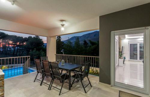 Luxe villa with pool, jacuzzi, and sauna - Foto 38