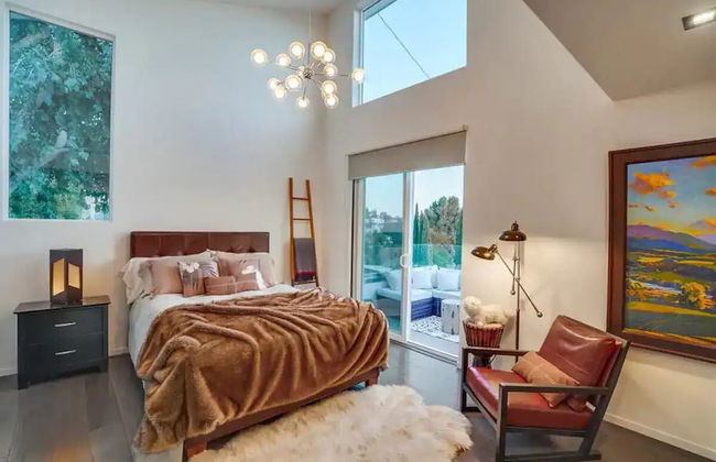 Troy Dr - Sleek & Modern Hollywood Hills Home With Stunning Views - Foto 8