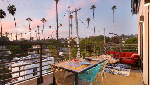 Silverlake Sunset Treehouse • Art-Filled Escape w Jacuzzi Sauna AvantStay - Foto 2, Other