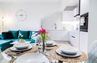 The Booker Retreat - Bright 1BR Top Floor Apt with Free Secure Underground Parking - Foto 17