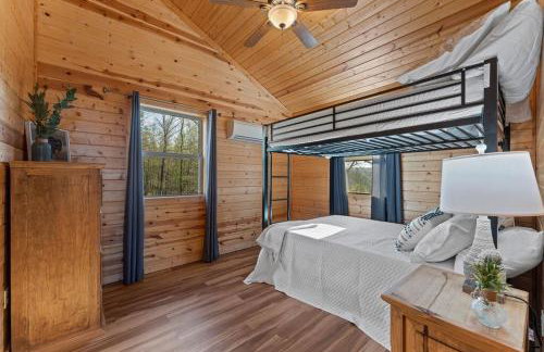 Cabin 5 Mtn View Cabin Near River with Hot Tub and Fire Pit - Foto 4