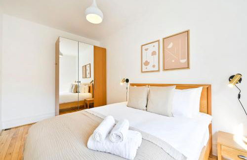 Huge 2 Bedrooms 3 Beds! Covent GDN 3 min to subway - Foto 2