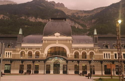 The family bienvenidos a Canfranc - Foto 36