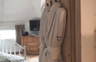 2 - Romantic cabin escape, with outdoor copper bathtub! - Foto 3