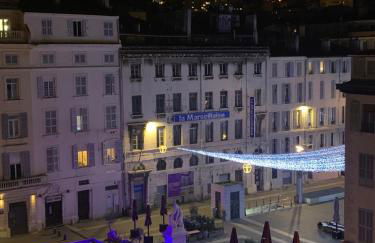 Le Phocéen : T4 balcon vue Vieux-Port - Foto 79