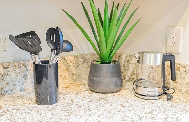 Elegant Country Retreat With Serene Patio Haven - Foto 13