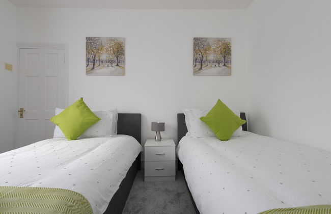 Fortified Three Bedroom Home - Foto 21