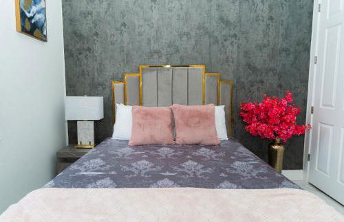 Designer Villa with Heated Pool, BBQ, Firepit, Ideal for Families & Groups - Photo 68