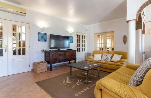 Villa Oliveira Family villa BBQ Pool - Foto 17