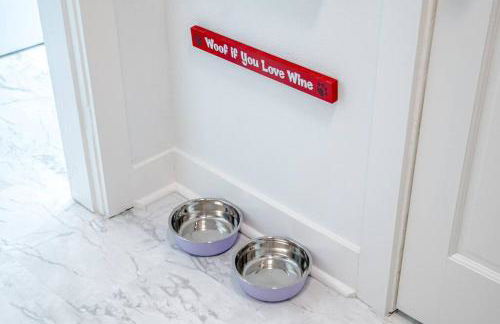 Vineyard Cottage-Pet Friendly & Walk to Oaklawn! - Foto 45