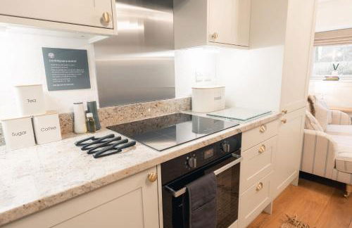 Ollerenshaw Cottage - Photo 11